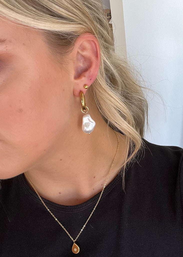 Mother Pearl Earrings - Gold
